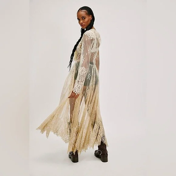 Free People X Nigel Preston Lace Robe Duster - Picture 2 of 11